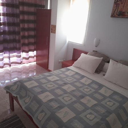 Yria Residencial Bed and Breakfast Porto Novo Δωμάτιο φωτογραφία