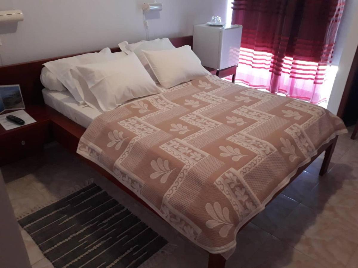 Yria Residencial Bed and Breakfast Porto Novo Εξωτερικό φωτογραφία