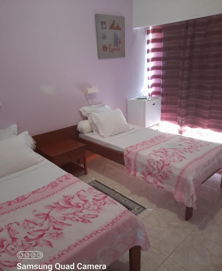 Yria Residencial Bed and Breakfast Porto Novo Δωμάτιο φωτογραφία