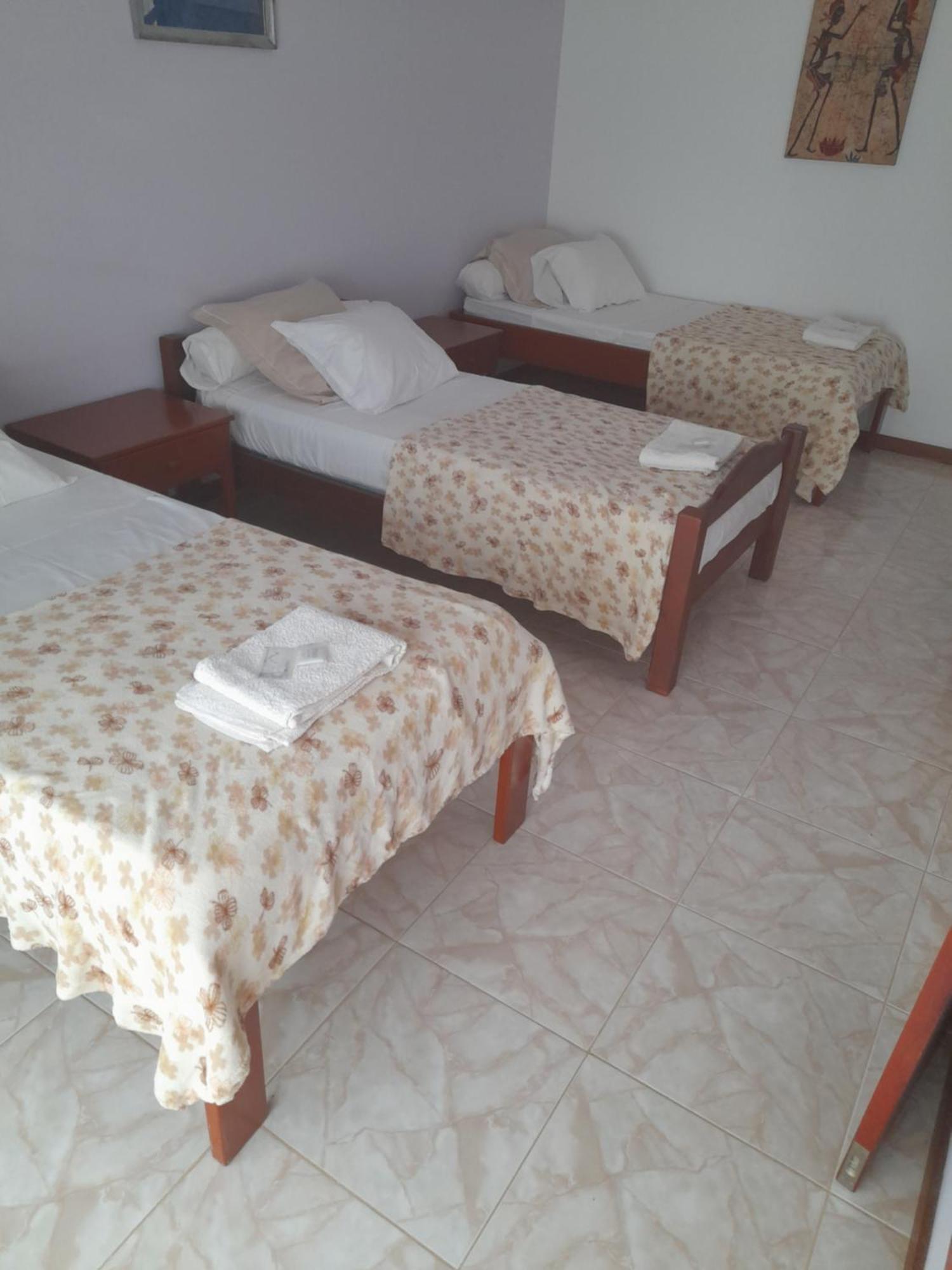 Yria Residencial Bed and Breakfast Porto Novo Δωμάτιο φωτογραφία