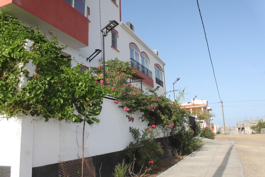 Yria Residencial Bed and Breakfast Porto Novo Εξωτερικό φωτογραφία