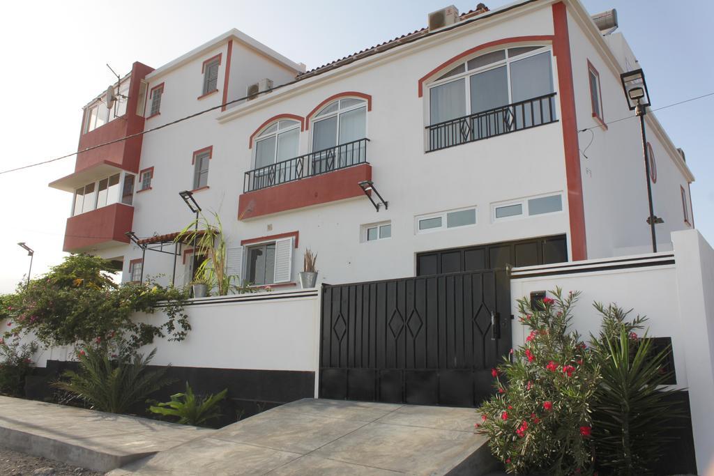 Yria Residencial Bed and Breakfast Porto Novo Εξωτερικό φωτογραφία