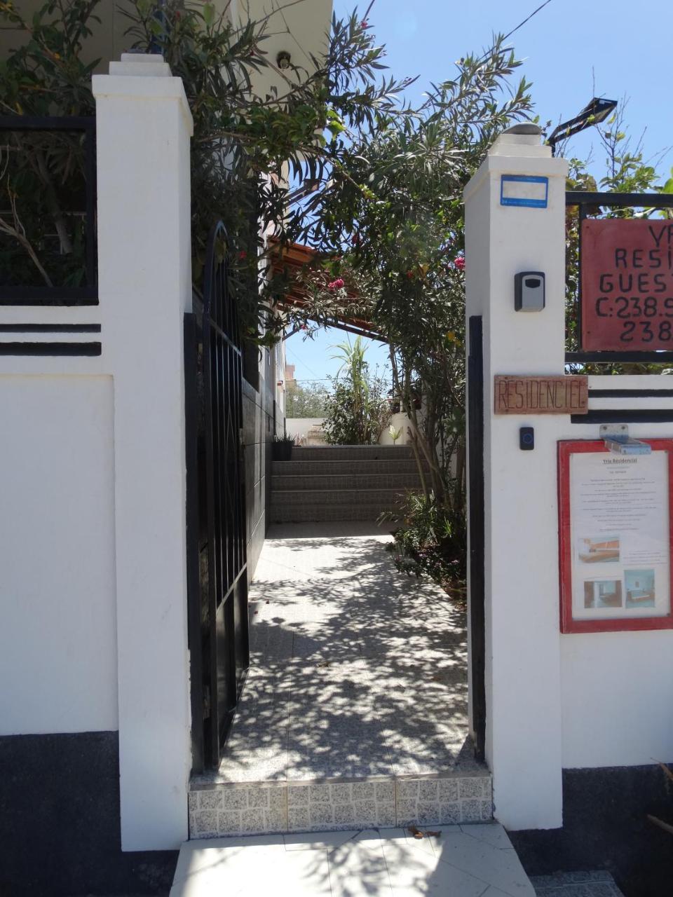 Yria Residencial Bed and Breakfast Porto Novo Εξωτερικό φωτογραφία